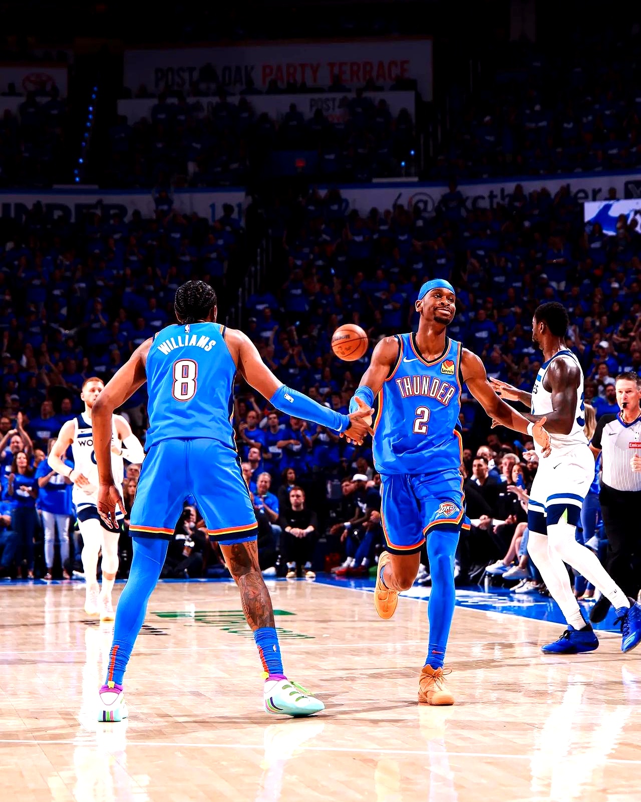 关键时刻突围战来临，俄克拉荷马雷霆围绕NBA季后赛篮板制胜，更衣室稳定，心理建设被强调的简单介绍-AYX爱游戏中国