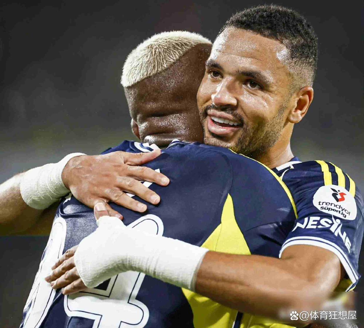 包含多伦多猛龙迎欧冠关键赛,今晨主帅复盘,气氛紧张,临场指挥获称赞的词条 包含多伦多猛龙迎欧冠关键赛,今晨主帅复盘,气氛紧张,临场指挥获称赞的词条